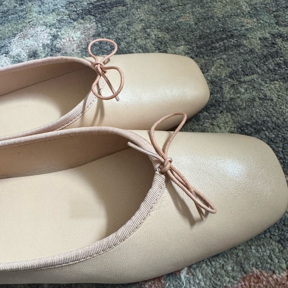 NEW Everlane Cream Ballet Flats with Bow Detail